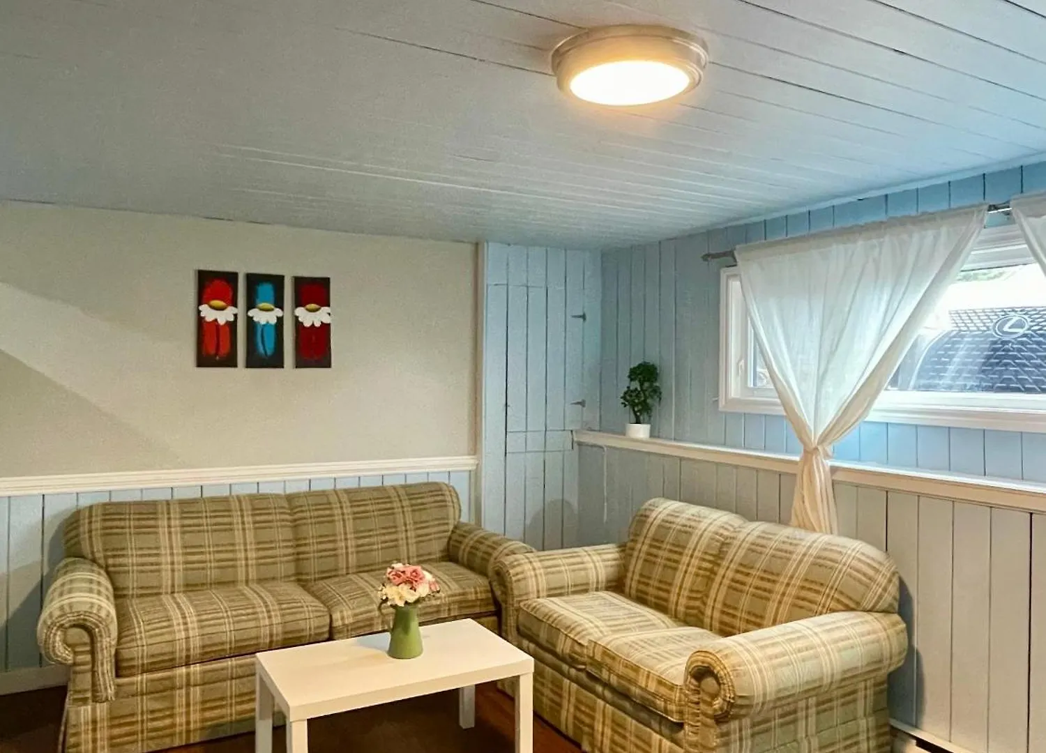 Spacious And Cozy Apartment Suite 哈利法克斯